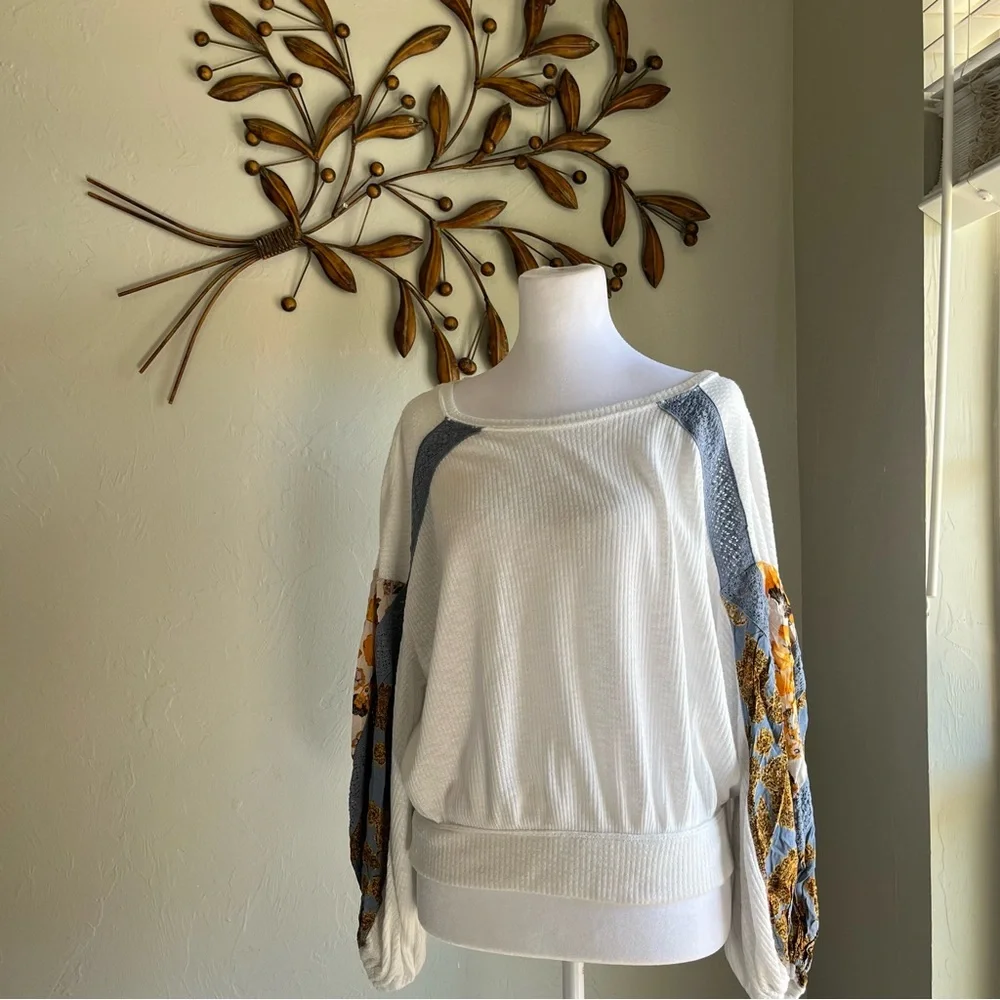 (EUC) Free People Ivory Casual Clash balloon Sleeve Waffle Knit Top Size XS